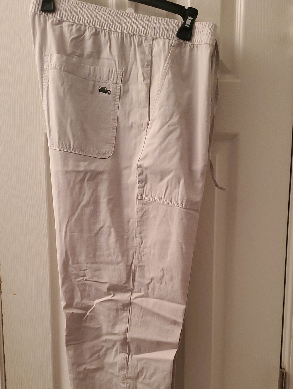 Lacoste Men’s White Drawstring Cotton Joggers with Patch Pocket